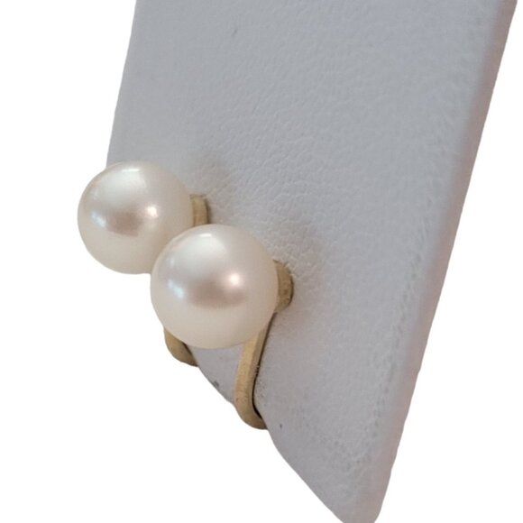 14K Yellow Gold Genuine Pearl Screw Back Earrings E921 - Picture 3 of 11